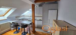 NAMEŠTEN DVOIPOSOBAN STAN U SAMOM CENTRU GRADA 450 EVRA